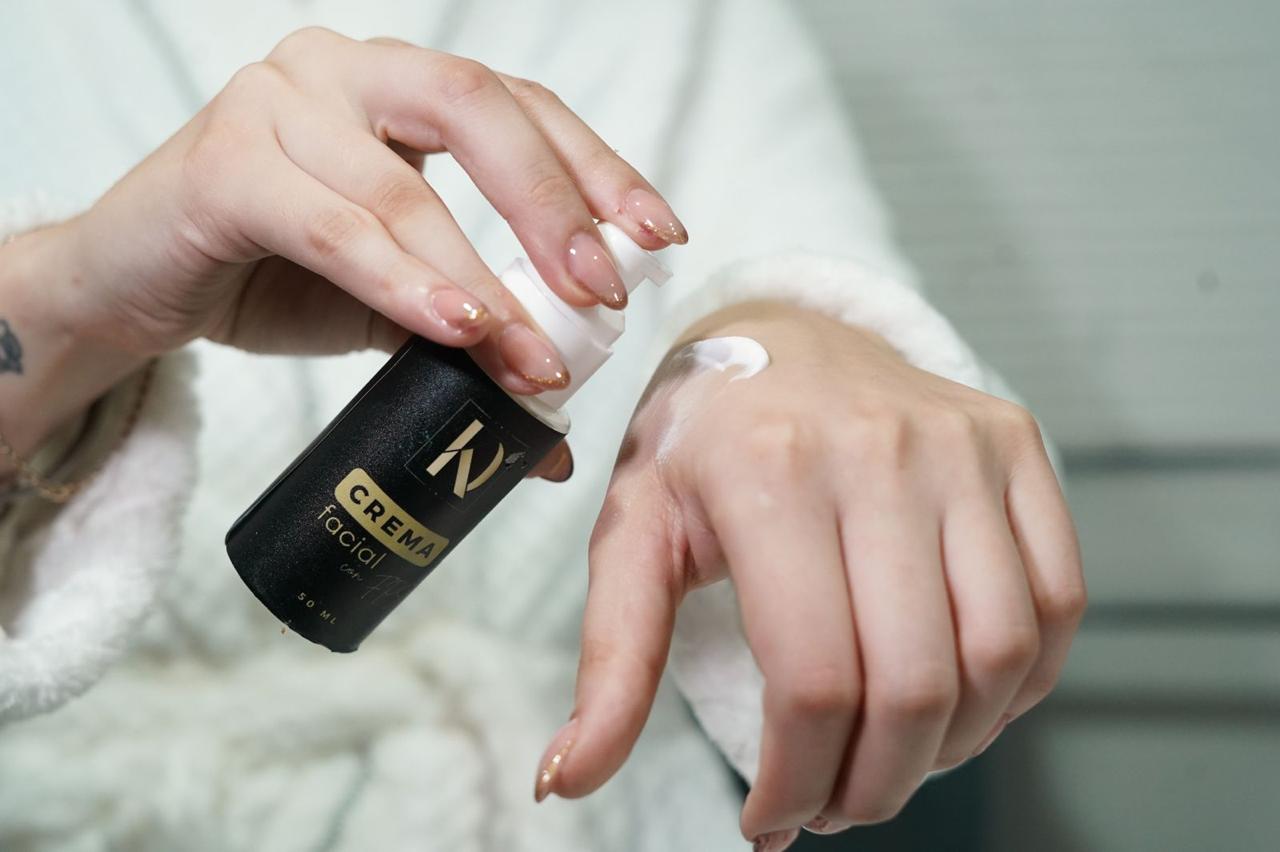 Crema facial con FPS y despigmentante